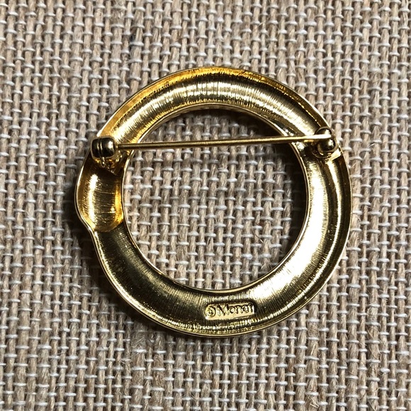 MONET Vintage Gold Tone Circle Brooch Lapel Pin - Picture 3 of 5